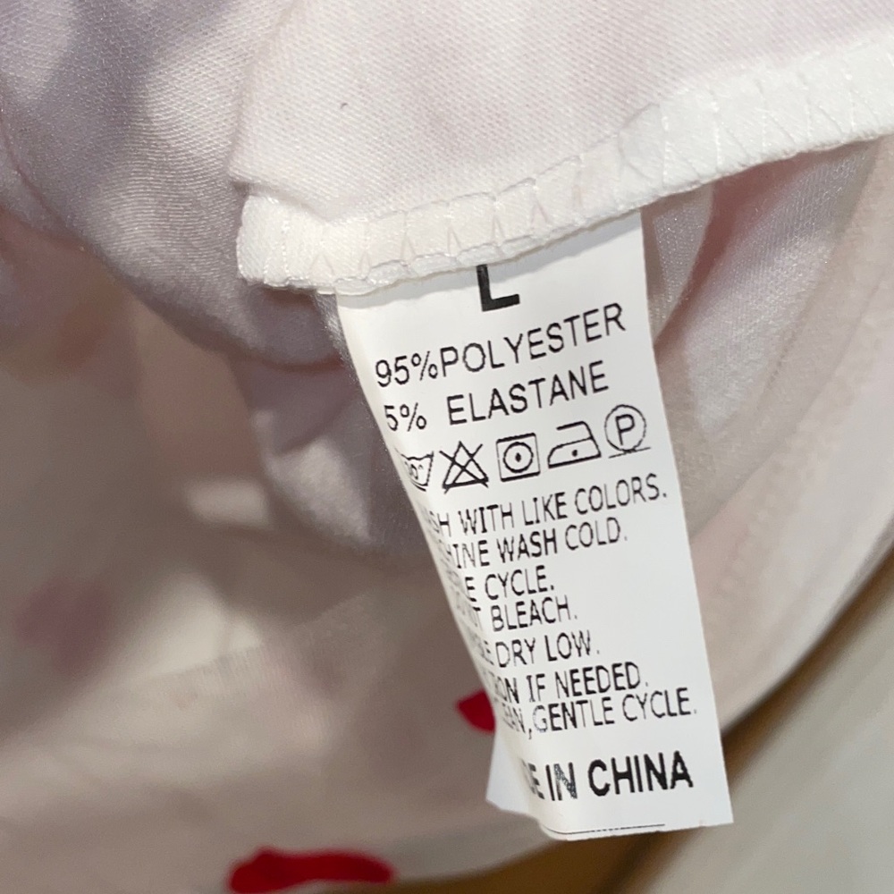 Heart Mesh Overlay Pattern Crewneck Top Size Large New - Picture 6 of 6